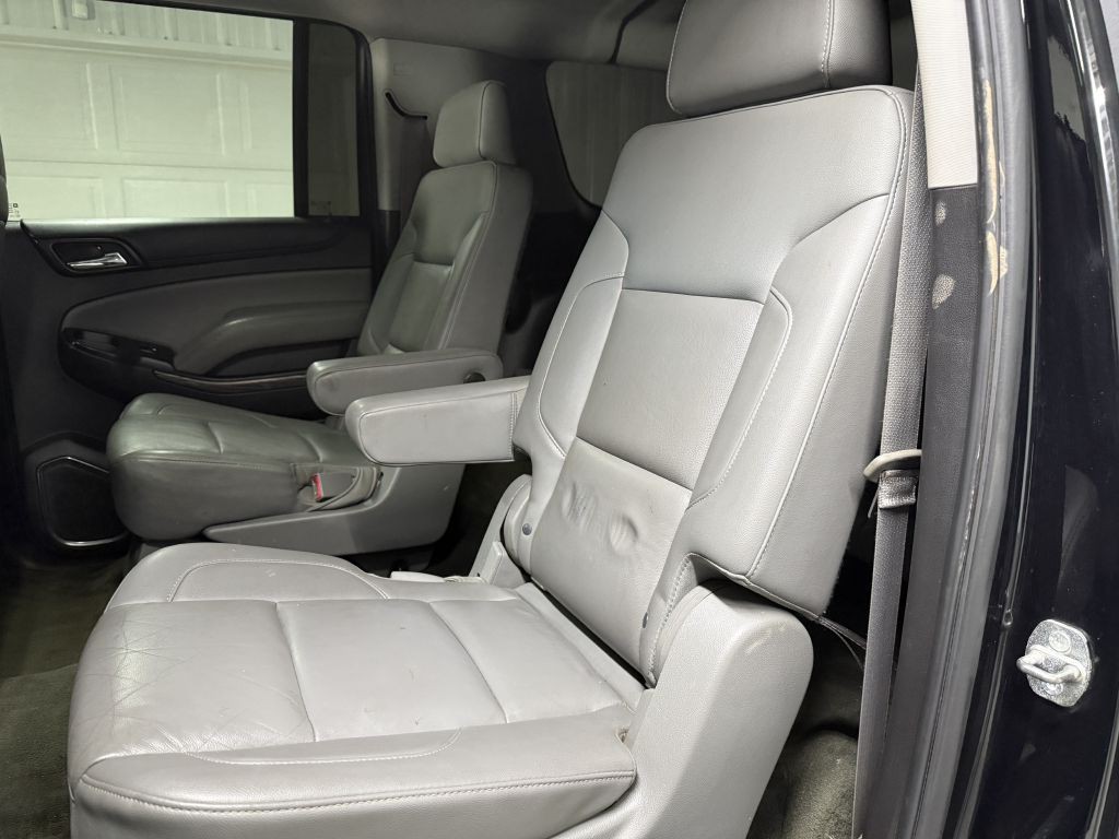 2015 Chevrolet Suburban Image 25