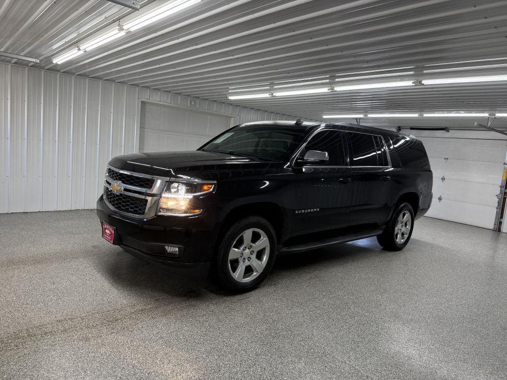 2015 Chevrolet Suburban Image 3