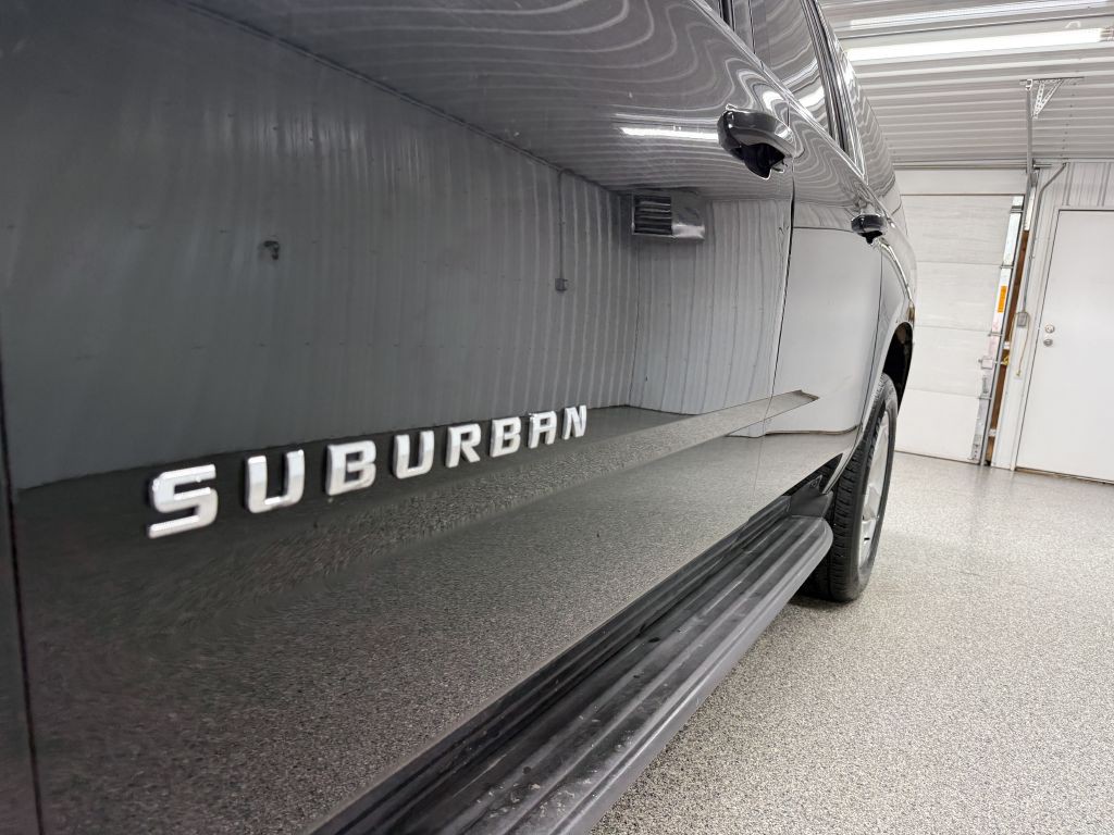 2015 Chevrolet Suburban Image 8