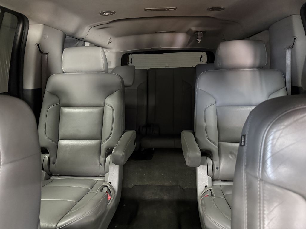 2015 Chevrolet Suburban Image 11