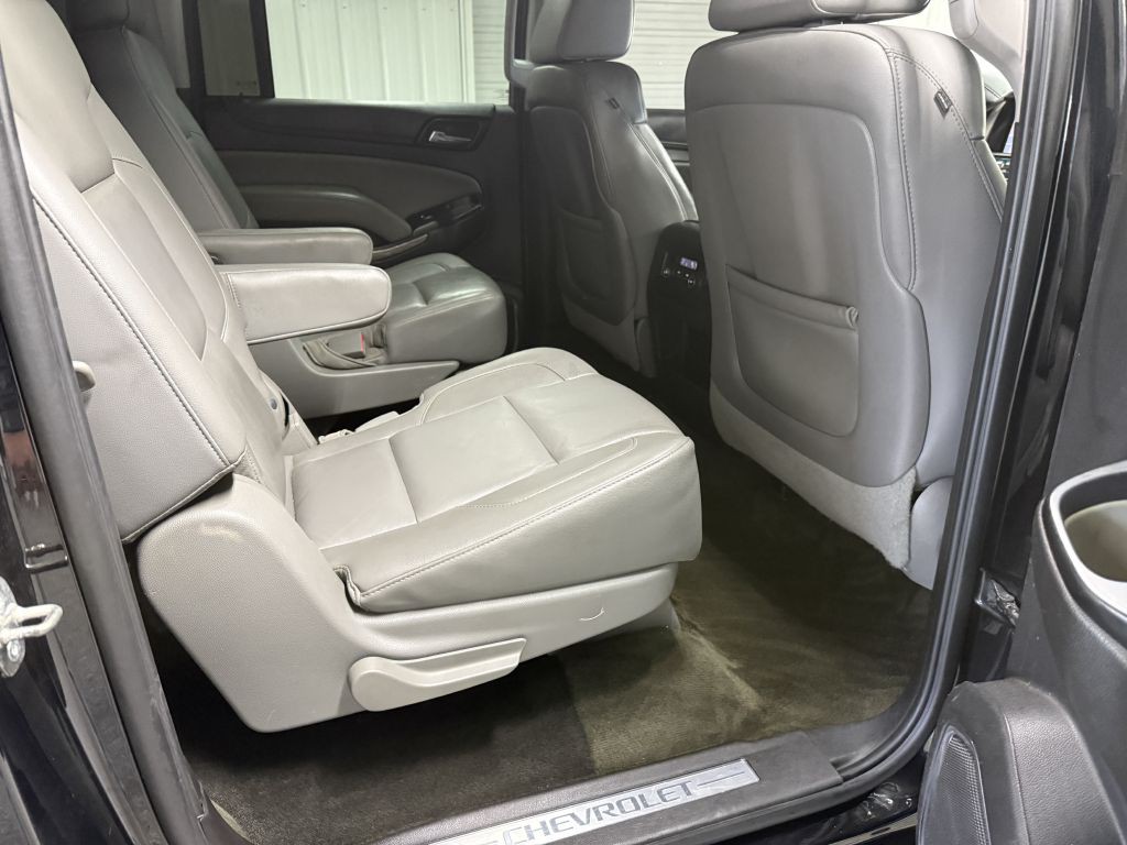 2015 Chevrolet Suburban Image 33