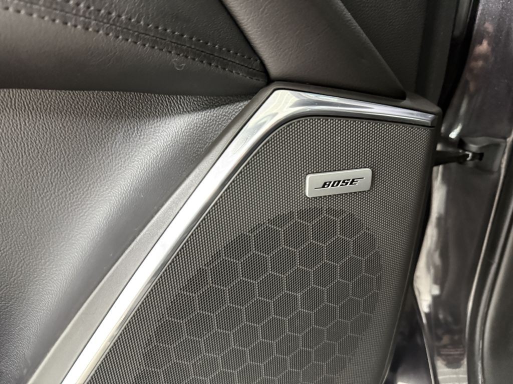 2015 Cadillac Escalade Image 25