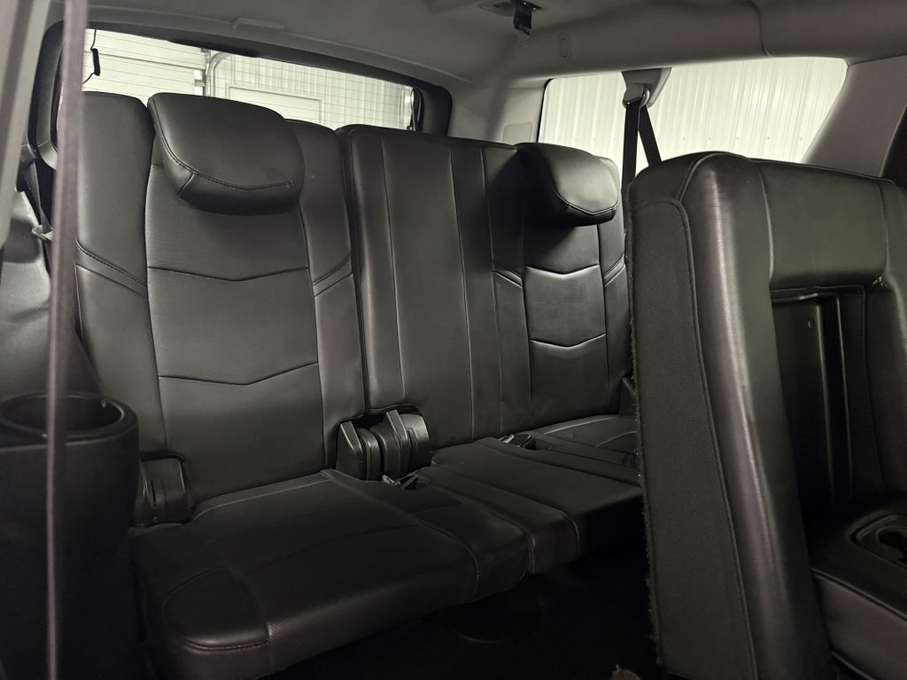 2015 Cadillac Escalade Image 38