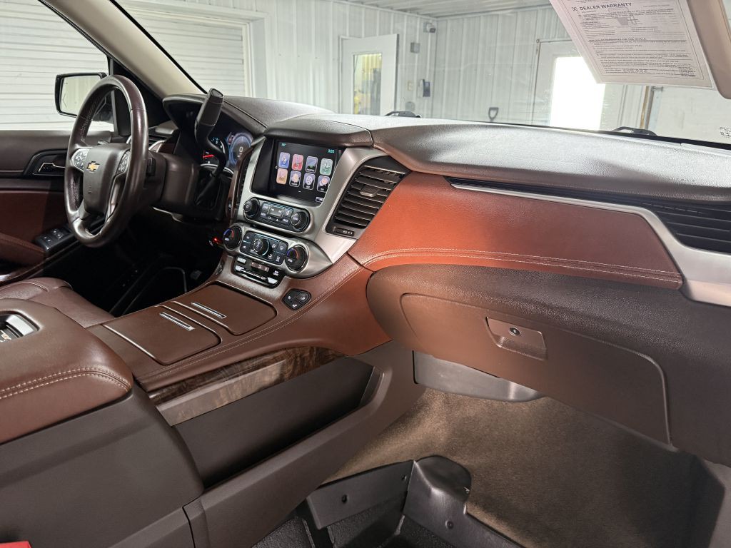 2017 Chevrolet Suburban Image 6