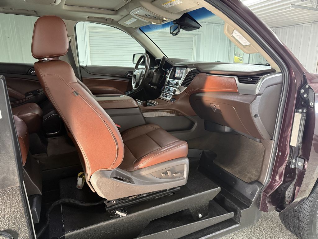 2017 Chevrolet Suburban Image 9