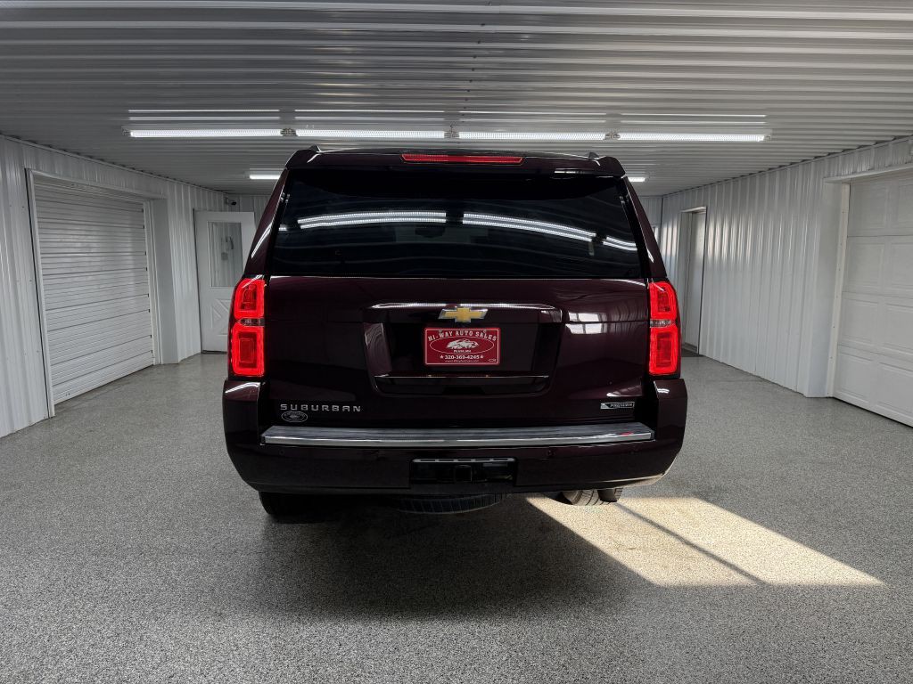 2017 Chevrolet Suburban Image 17