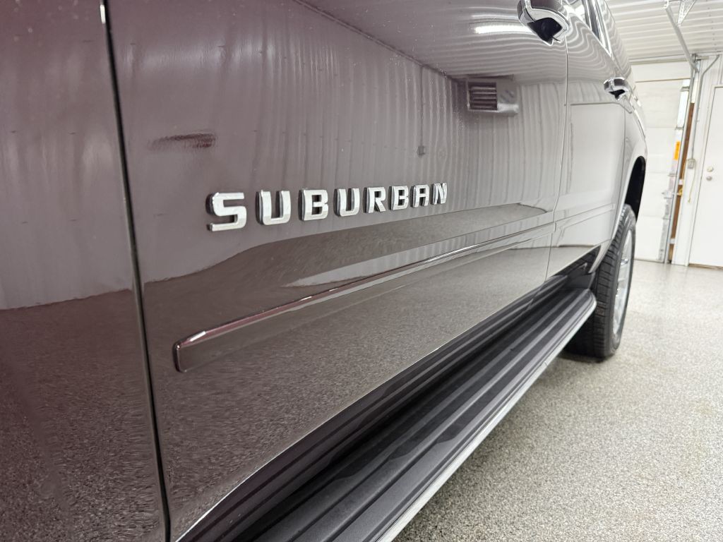 2017 Chevrolet Suburban Image 24