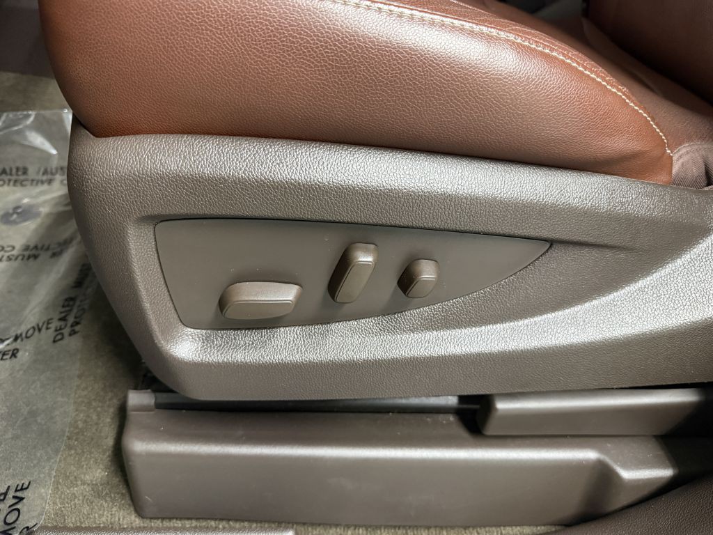 2017 Chevrolet Suburban Image 27