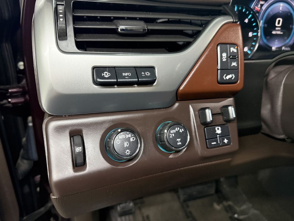 2017 Chevrolet Suburban Image 29