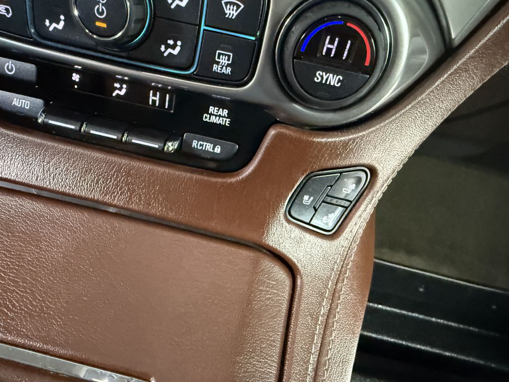 2017 Chevrolet Suburban Image 37