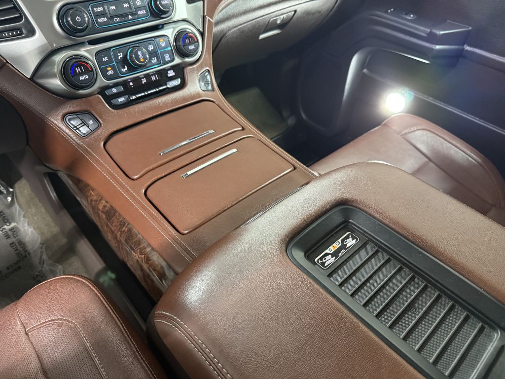 2017 Chevrolet Suburban Image 38