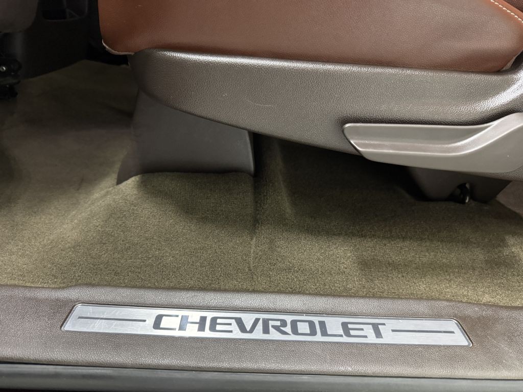 2017 Chevrolet Suburban Image 45