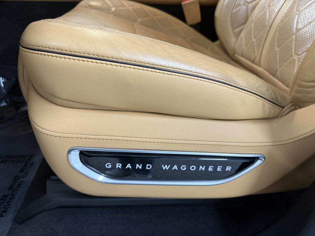 2022 Jeep Grand Cherokee Image 11