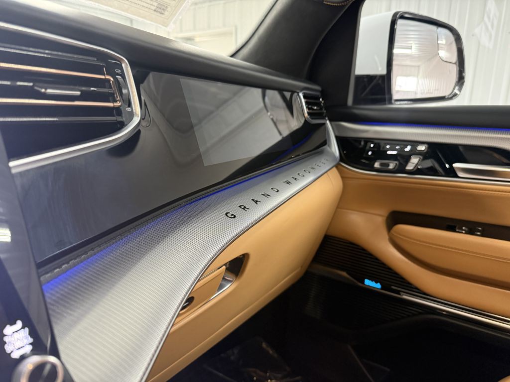 2022 Jeep Grand Cherokee Image 21