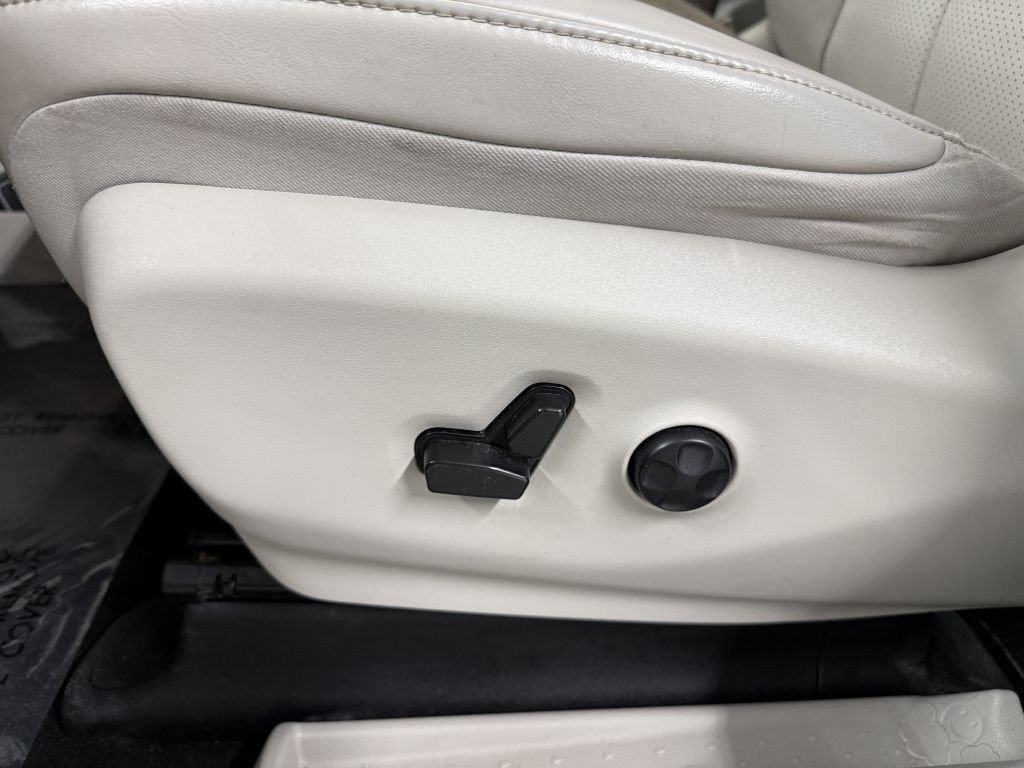 2021 Chrysler Voyager Image 10