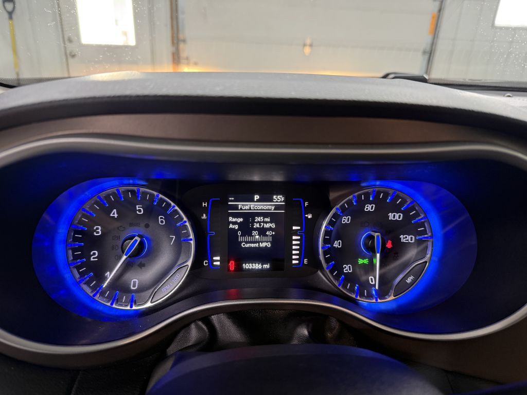 2021 Chrysler Voyager Image 13