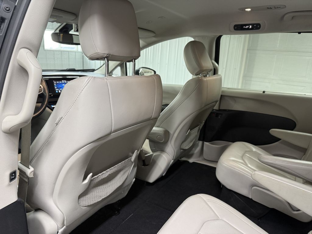 2021 Chrysler Voyager Image 23