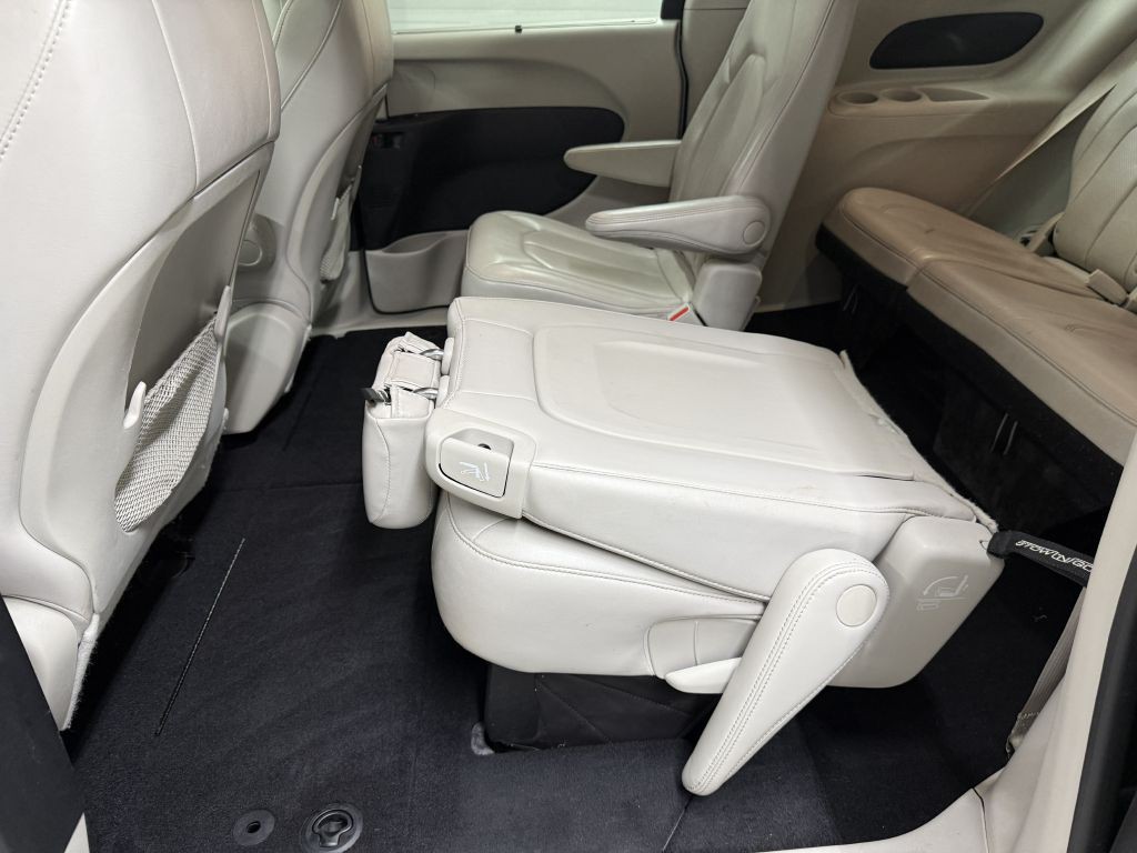 2021 Chrysler Voyager Image 26