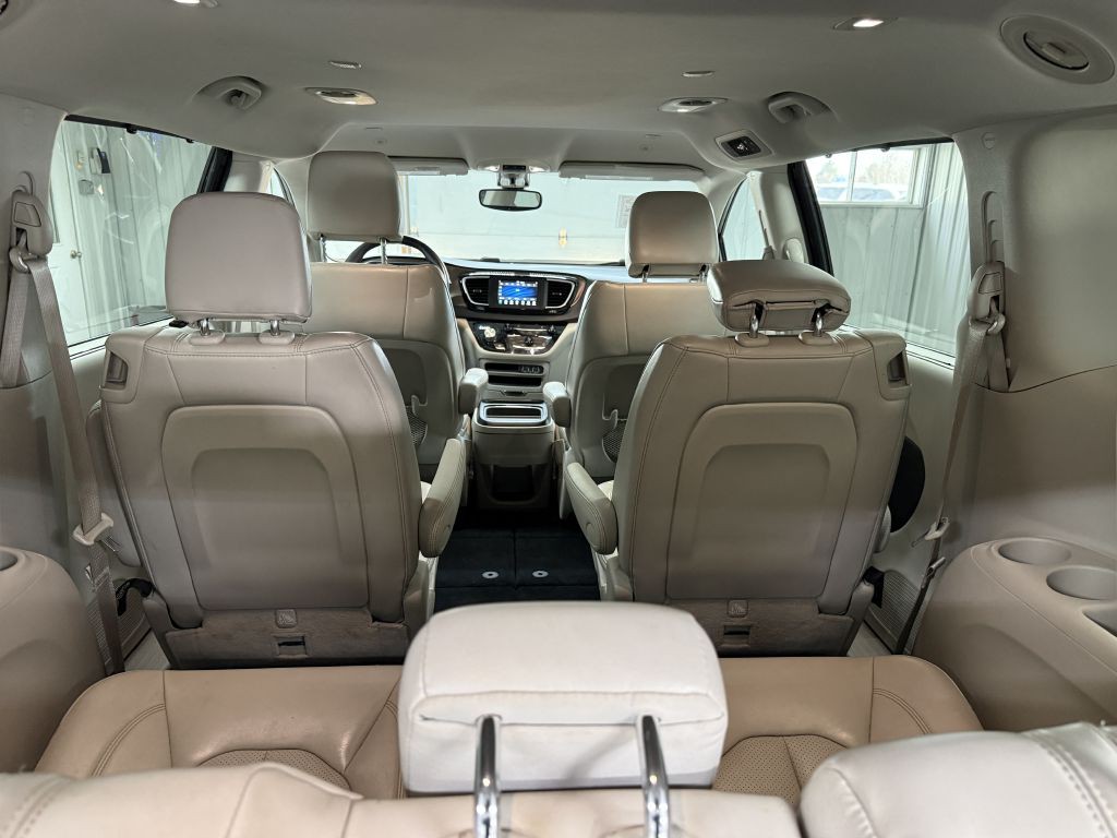 2021 Chrysler Voyager Image 33