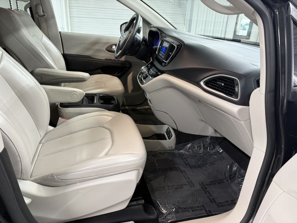 2021 Chrysler Voyager Image 39