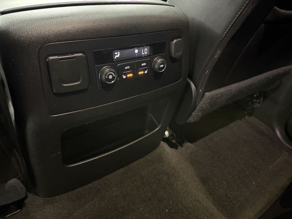 2018 GMC Yukon Image 34
