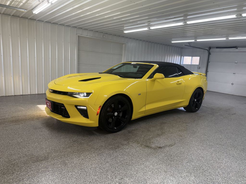 2017 Chevrolet Camaro Image 1