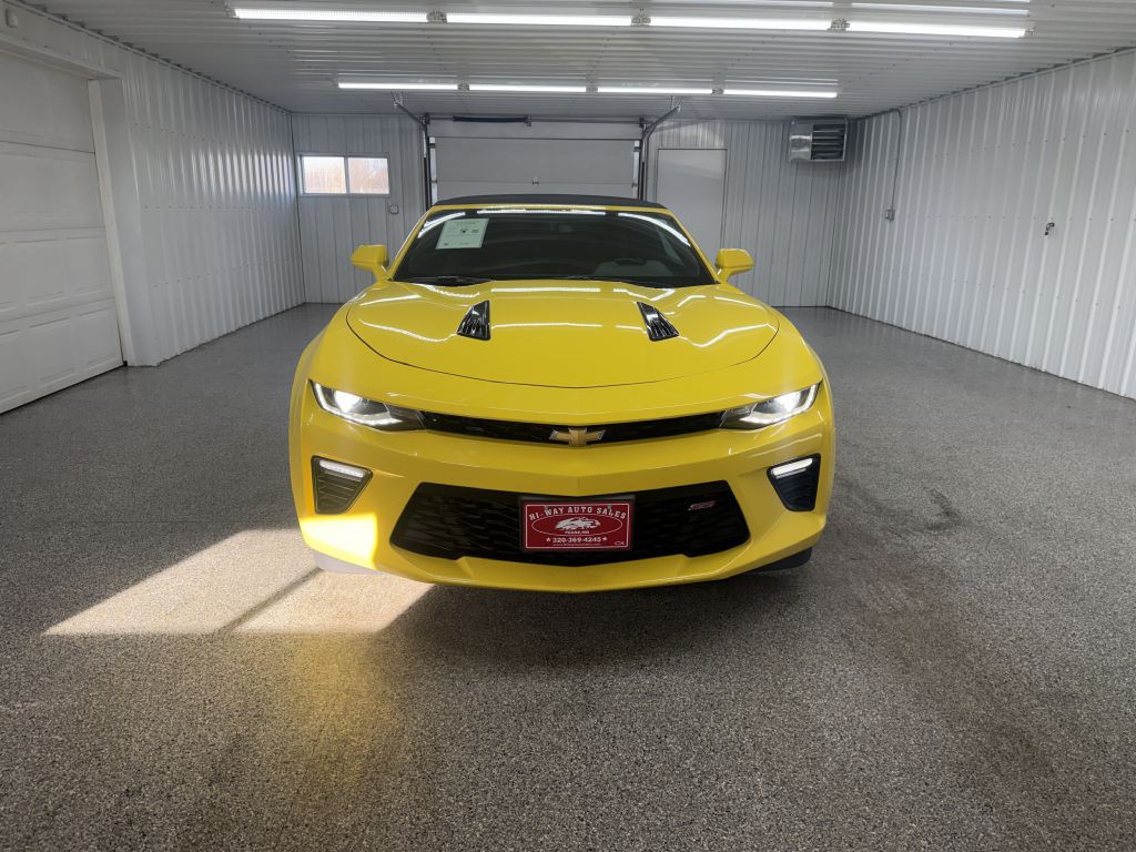 2017 Chevrolet Camaro Image 3