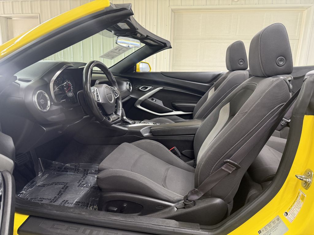 2017 Chevrolet Camaro Image 12