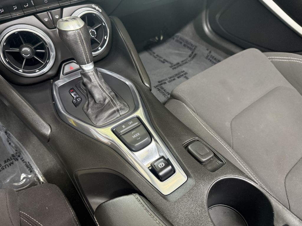 2017 Chevrolet Camaro Image 20
