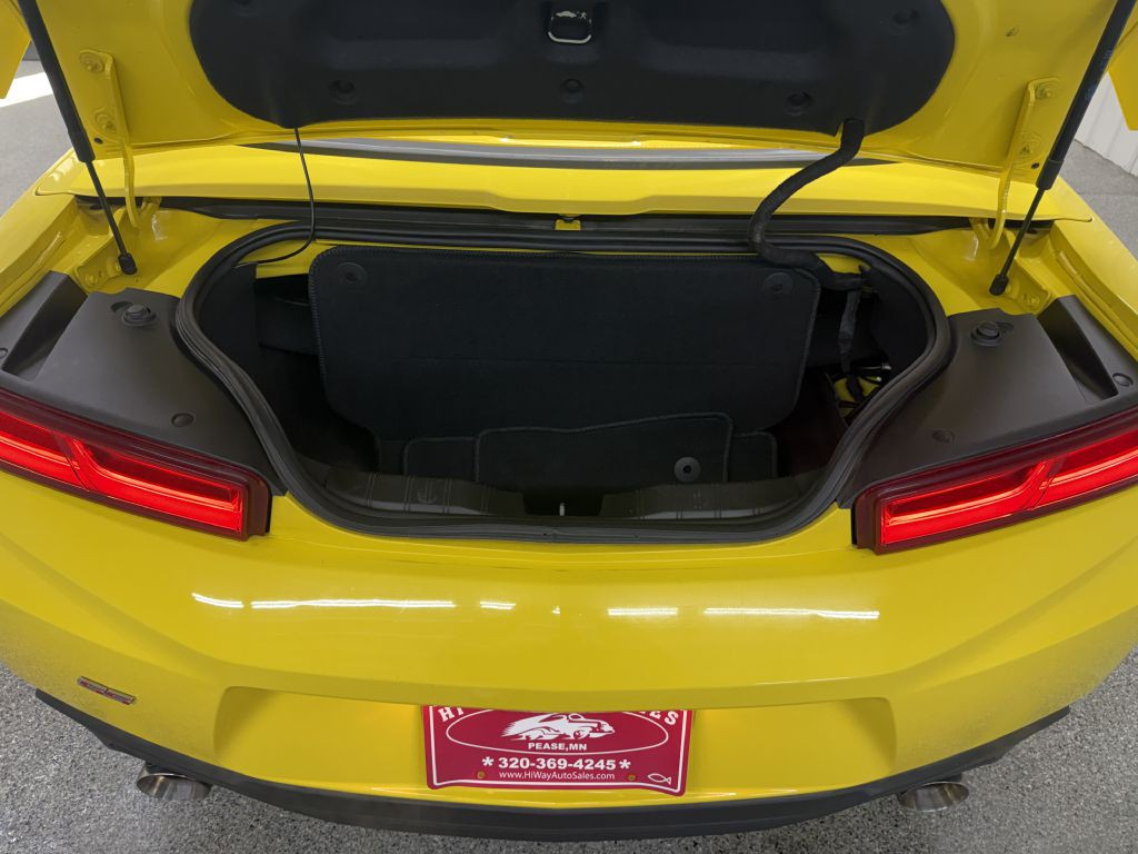 2017 Chevrolet Camaro Image 28