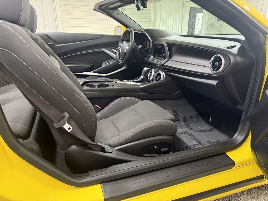 2017 Chevrolet Camaro Image 29