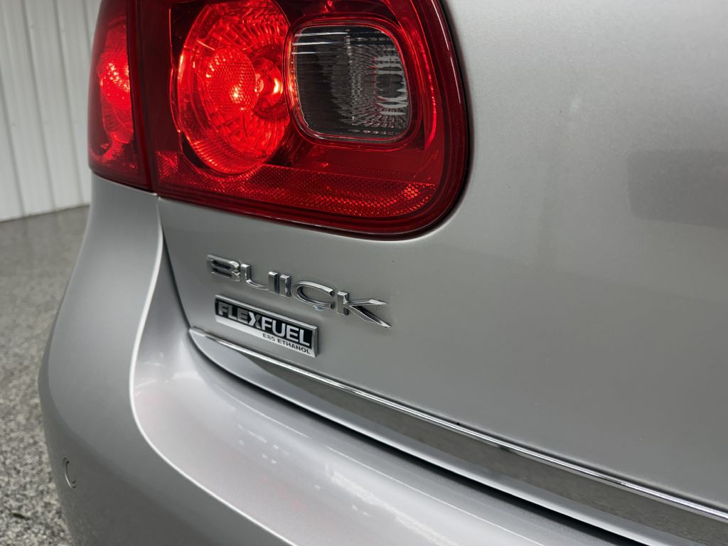 2009 Buick Lucerne Image 8