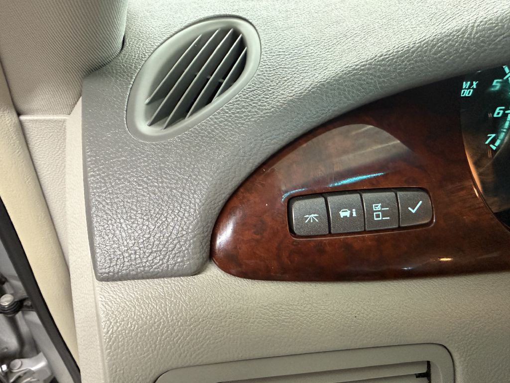 2009 Buick Lucerne Image 16