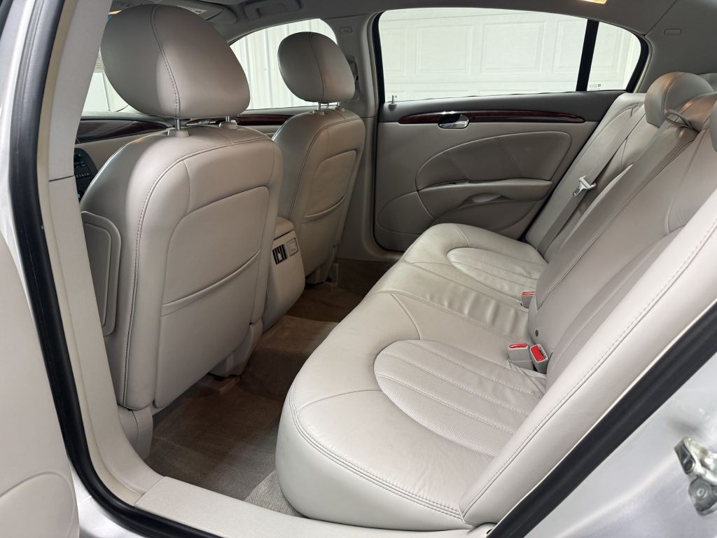 2009 Buick Lucerne Image 26