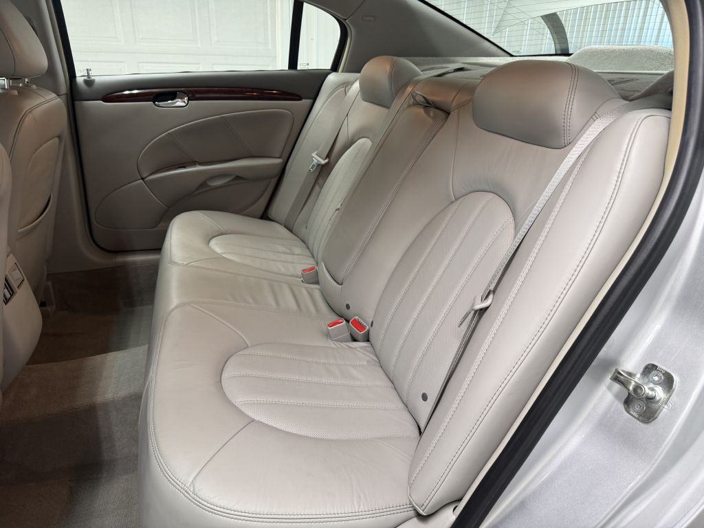 2009 Buick Lucerne Image 27