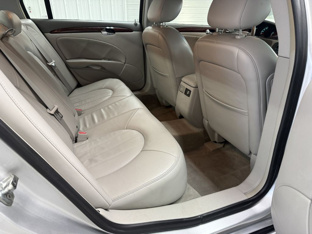 2009 Buick Lucerne Image 29