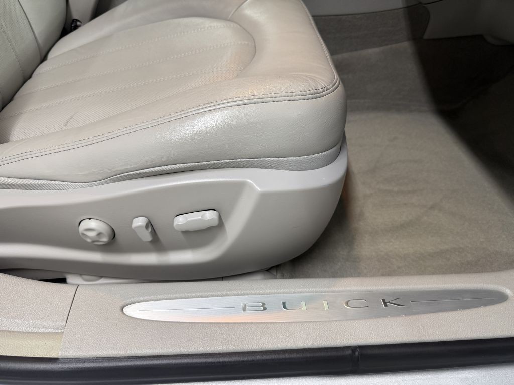 2009 Buick Lucerne Image 33