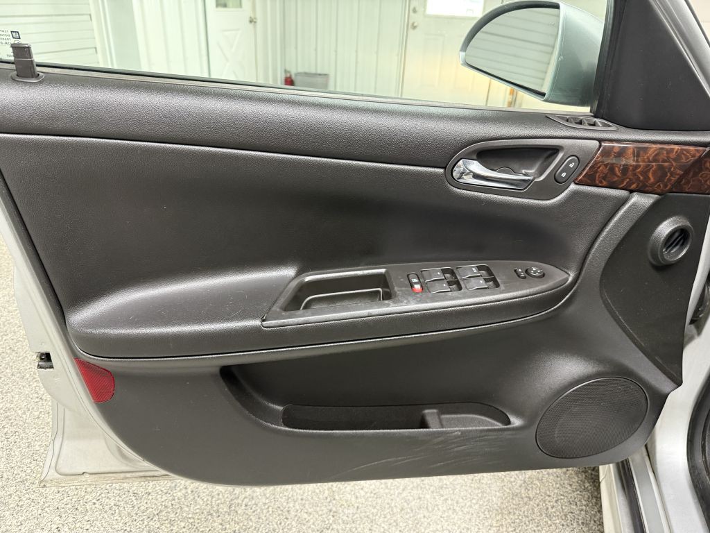 2014 Chevrolet Impala Image 18