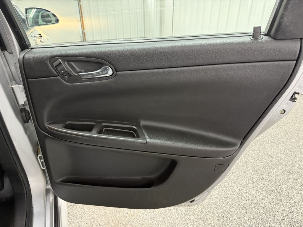 2014 Chevrolet Impala Image 25