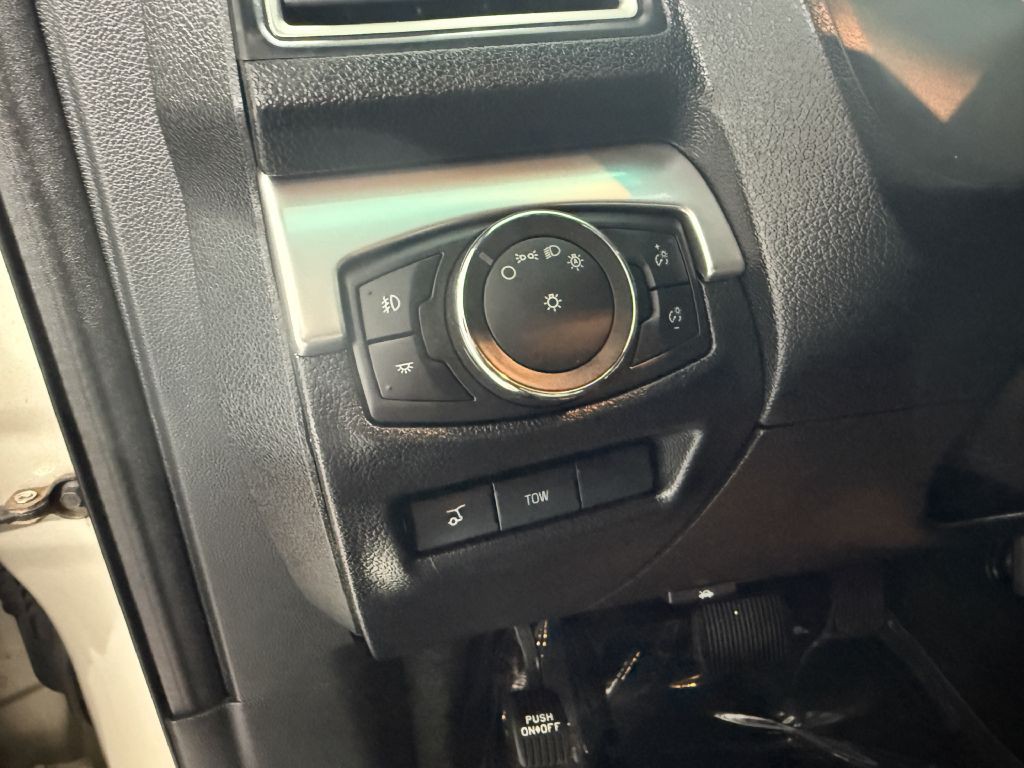 2017 Ford Explorer Image 12
