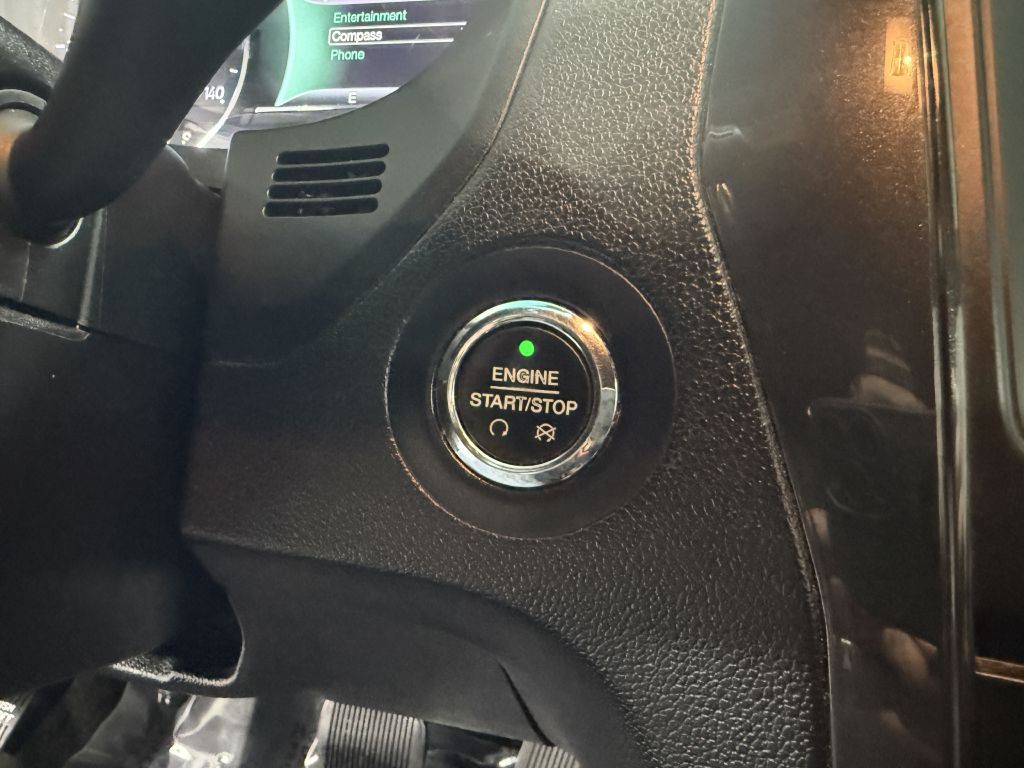 2017 Ford Explorer Image 19