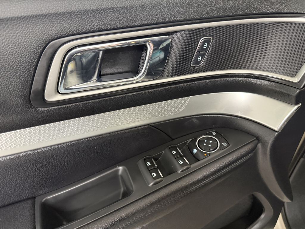 2017 Ford Explorer Image 24
