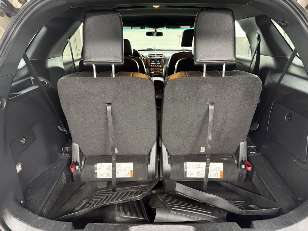 2017 Ford Explorer Image 30