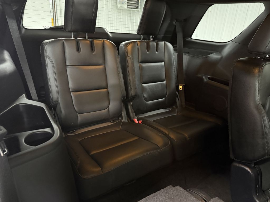 2017 Ford Explorer Image 33