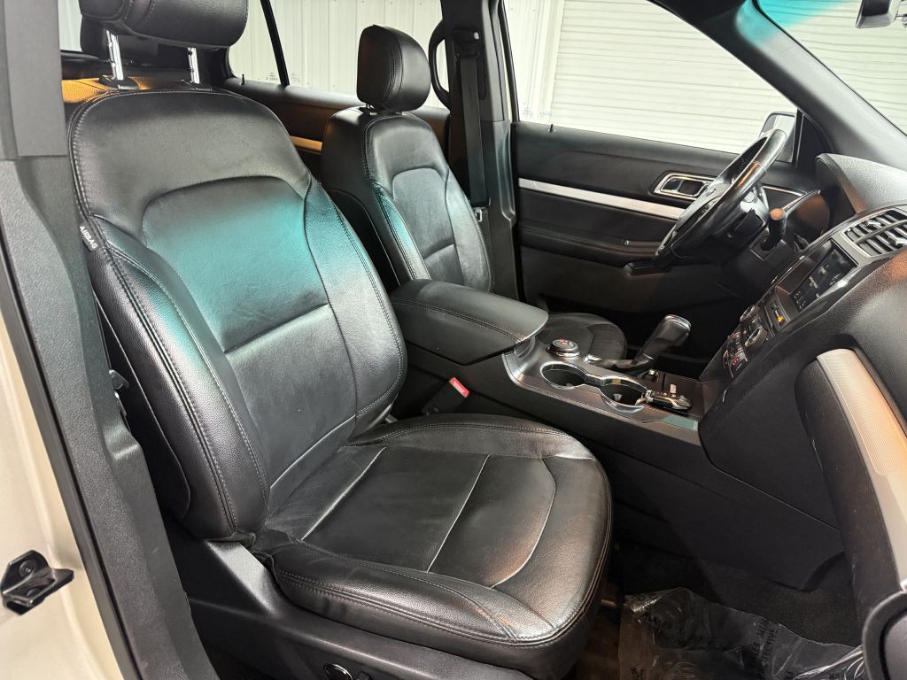 2017 Ford Explorer Image 36