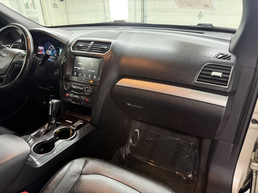 2017 Ford Explorer Image 37