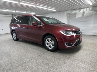Image for 2018 Chrysler Pacifica Hybrid Touring Plus ID: 7328169