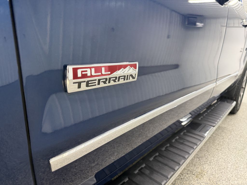 2016 GMC Sierra Image 9