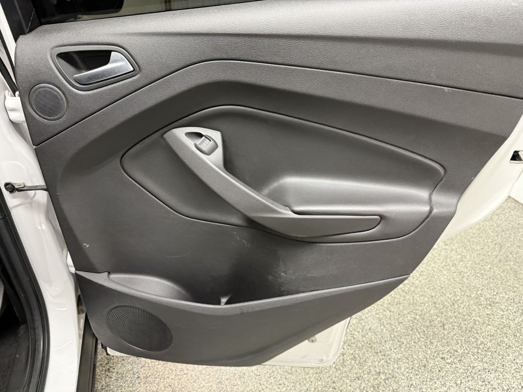 2017 Ford Escape Image 32