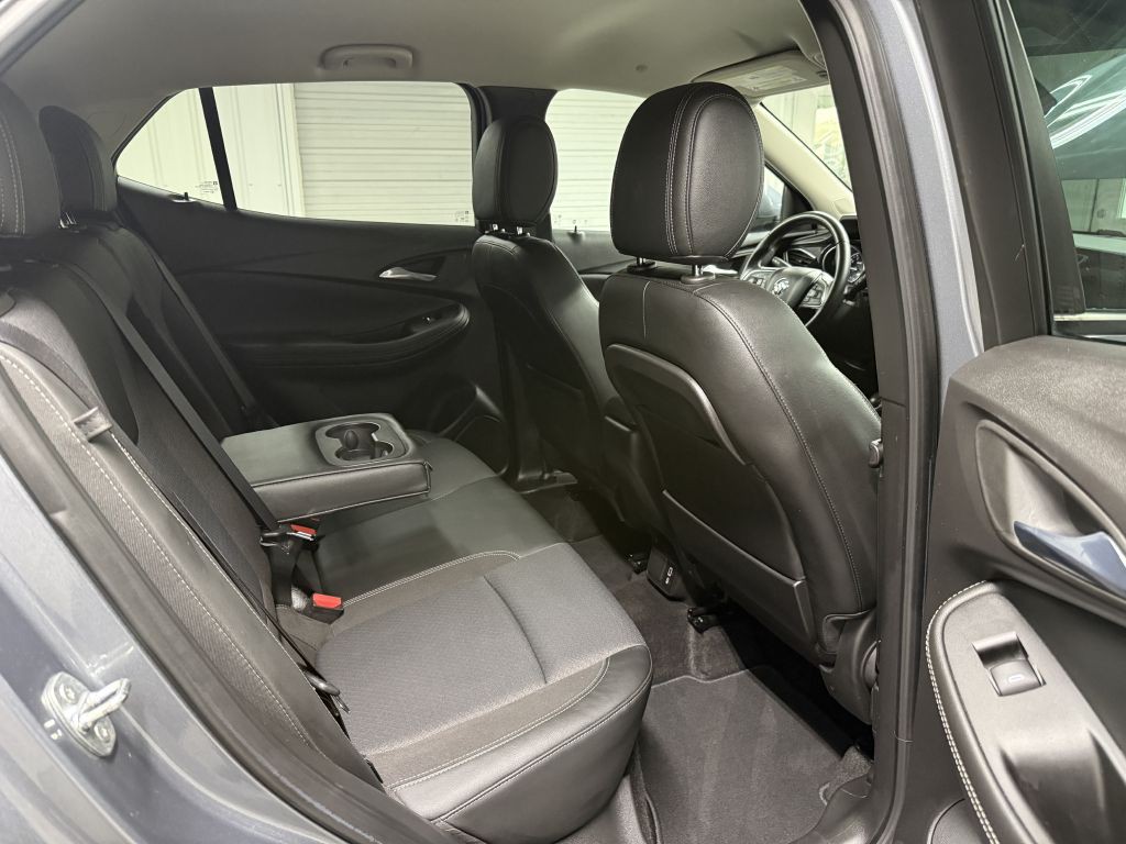 2022 Buick Enclave Image 32